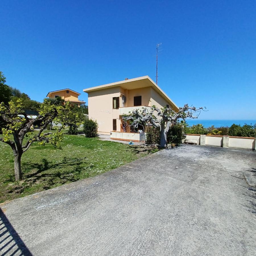 B&B Verena, Casa Ferrari Колоннелла Екстер'єр фото